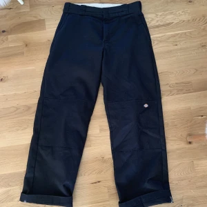 Dickies double knee chinos w31/L32 - Dessa har endast legat i garderoben och samlat damm. Har används väldigt få gånger och de är i riktigt bra skick