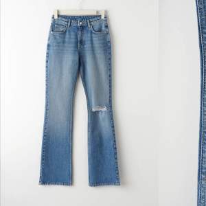 Populära jeans från Gina säljer pågrund av att jag inte får någon användning av de. De är köpta för 499 men säljer för 270kr och jag har använt de en gång.