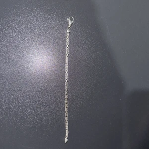 Kejsarlänk armband, silvef  - Säljer kejsarlänk för 400kr pris kan diskuteras, välanvänd. 