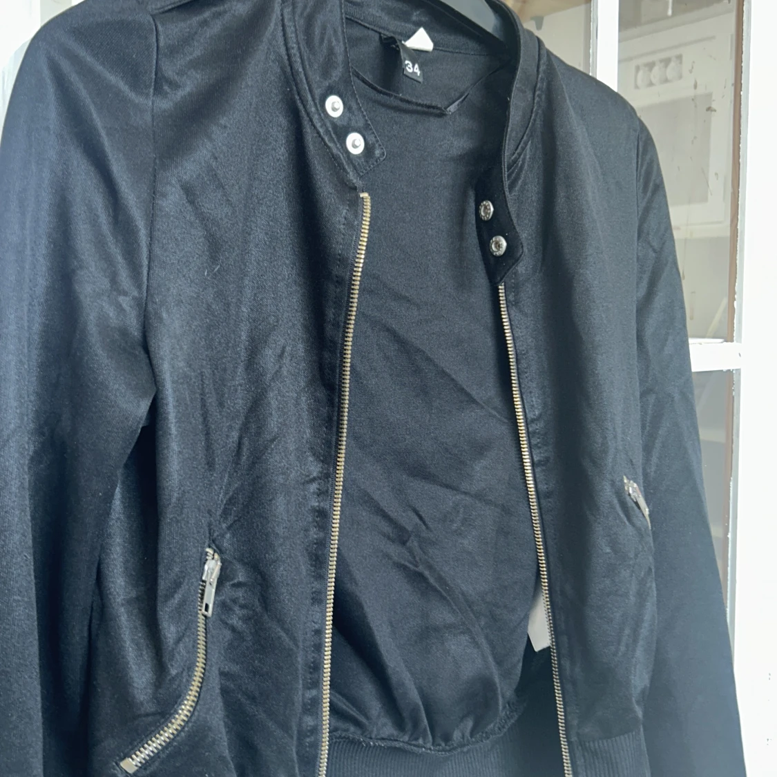 Snygg svart kofta  - 90