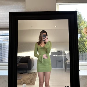 Klänning  - Köpt på shein tyvärr lite kort för mig.