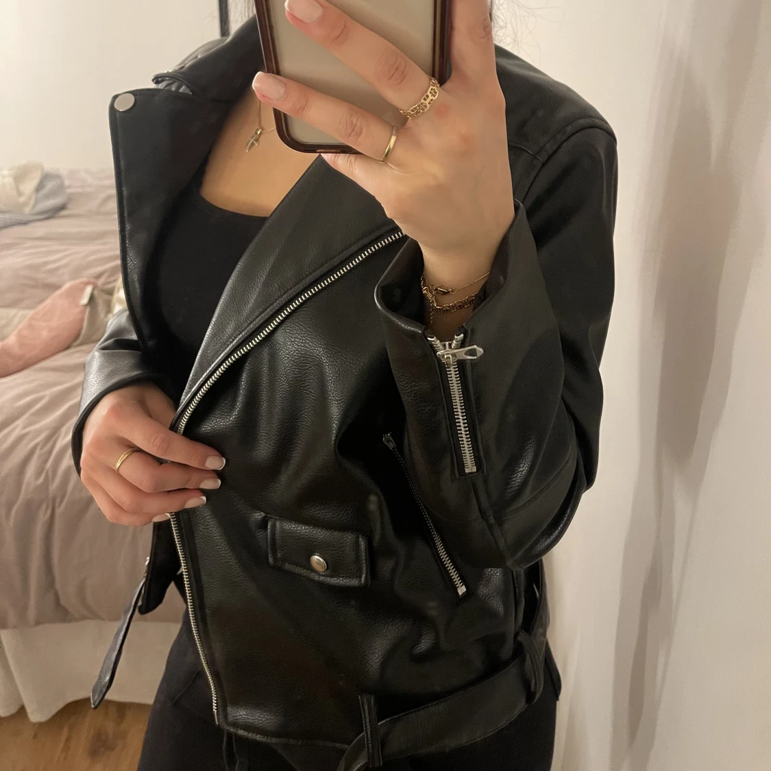 Svart oversized skinnjacka  - 90