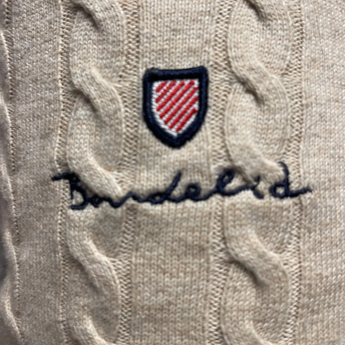 Ribbstickad tröja - 91