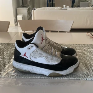 Air Jordan Max Aura 2 - Storlek 41. Skick 7/10