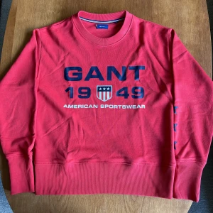 Gant tröja  - Gant tröja röd . Stl S .Använd ett fåtal gånger. Fint skick.