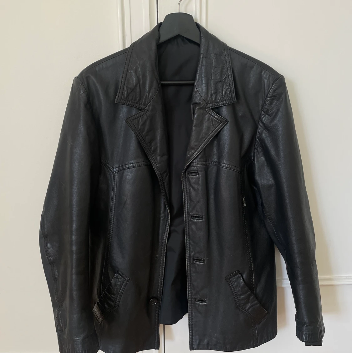 Skinnjacka äkta läder