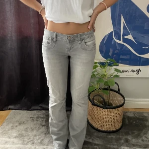 LTB gråa jeans - Lågmidjade LTB gråa jeans💛 