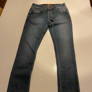 Jeans  - Riktikt shyssta morris jeans helt nya aldrig anvädna, säljer dem för att de tycärr inte passade.