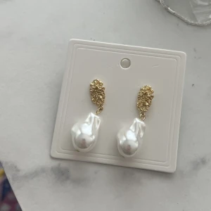 Örhängen aldrig använda  - Supersnygga örhängen, oanvända 