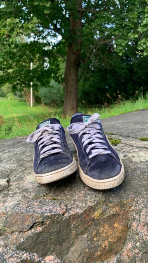 Puma mocka 38 - Puma mocka skor 38 Använda skulle behöva lite kärlek men är helt hella