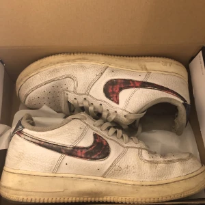 Nike air force 07 - Ett par väldigt använda Nike storlek 43