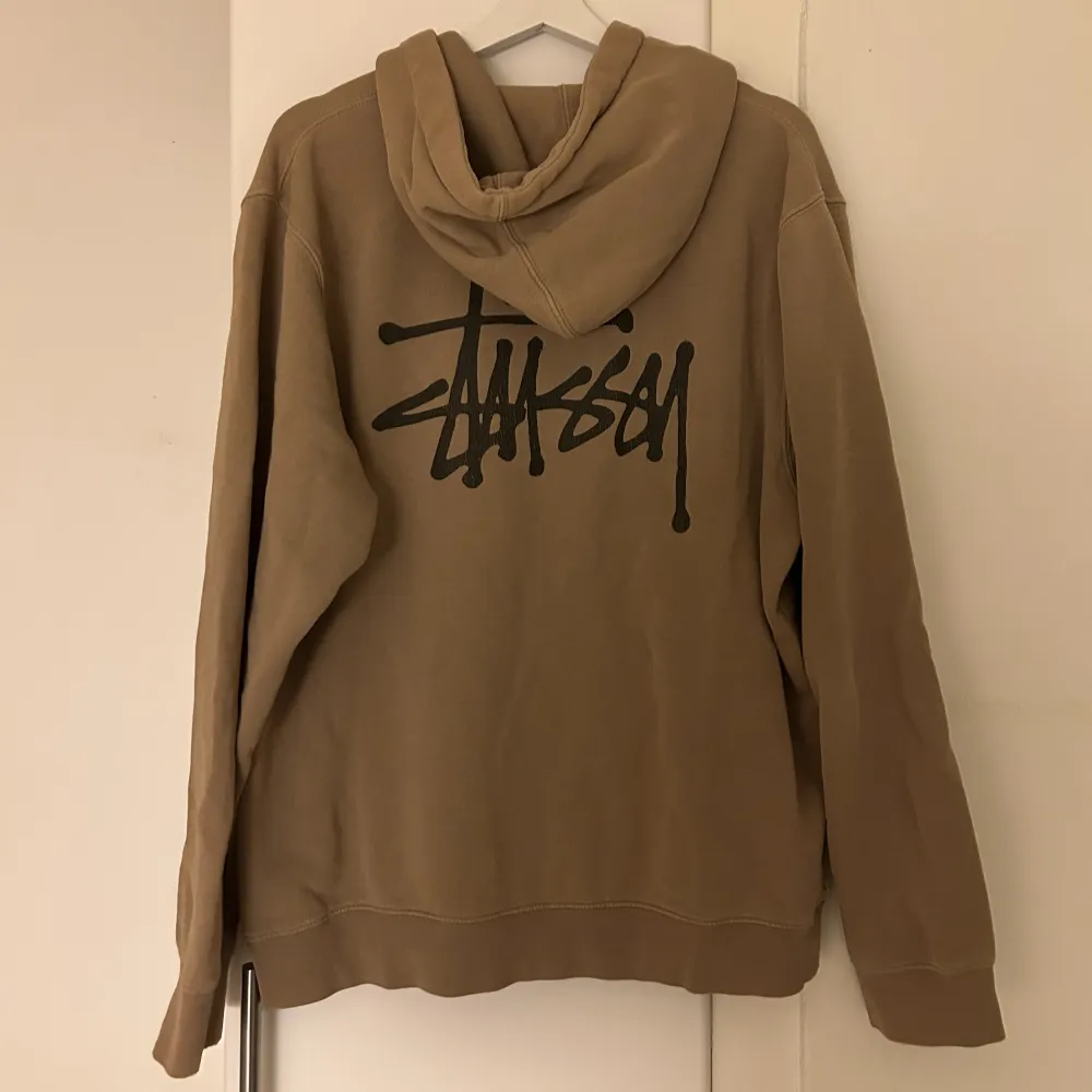 Stussy hoodie size L  Sitter som M/L  Bra condition. Hoodies.
