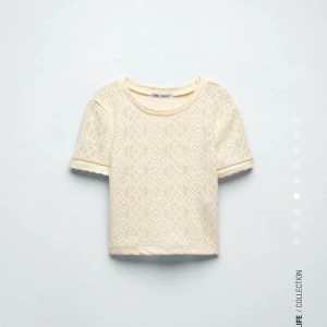 Virkad t-shirt  - Jättefin virkad t-shirt från Zara! Passar xs-m skulle jag säga🩷Använd fåtal gånger, inga defekter