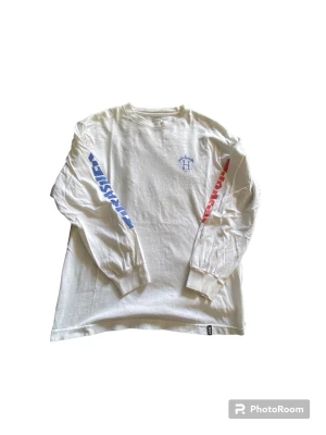 Huf x Thrasher långärmad tröja - Skick: 8/10 lätt använd  Strl: M