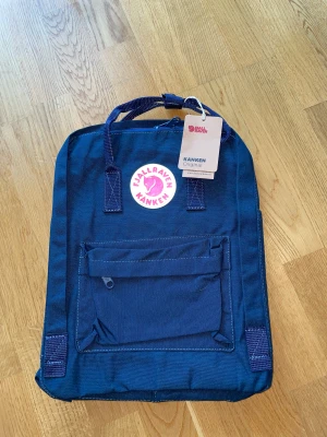 Fjällräven Kånken Väska - Jeans Blue - Ny Kånken väska med alla tags på. Färg: Jeans Blue