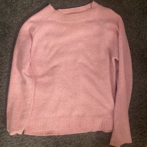 rosa stickad tröja!  - säljer nu denna rosa tröja från vera moda! 