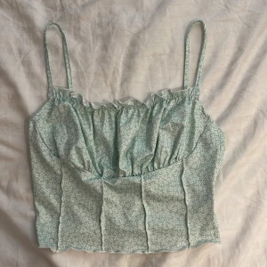 Linne - Linne i storlek S, aldrig använd