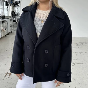 Jacka - Använt den 2 gånger förra året. Jackan är varmt och perfekt till vintern. 