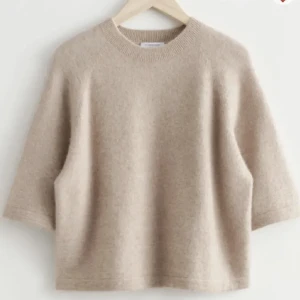 Intressekoll other stories - Kollar intresset på denna slutsålda other stories tröja. 