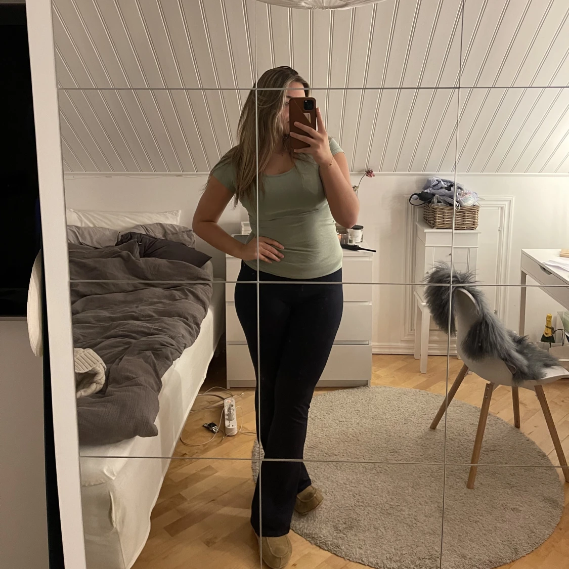 Ljusgrön tajt basic T-shirt  - 90