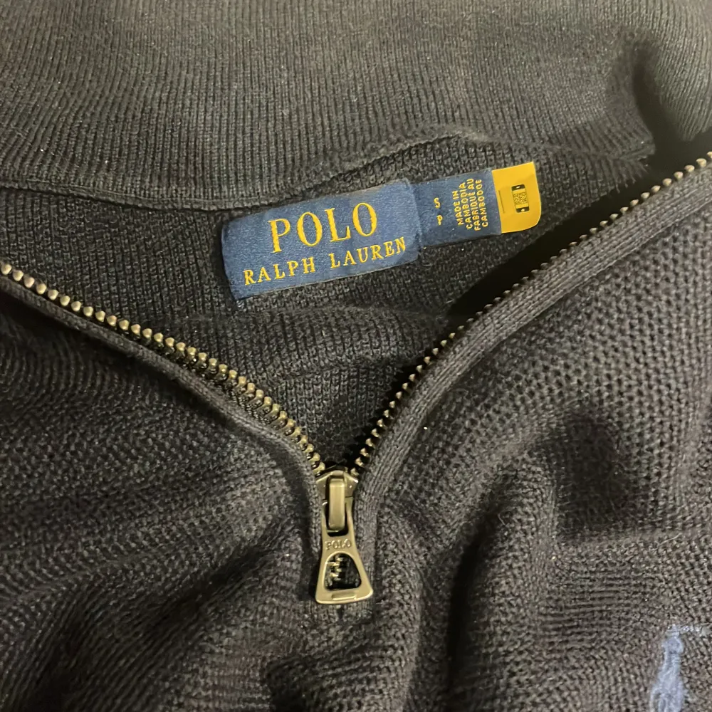 Polo Ralph lauren zip i mörblå. Hoodies.