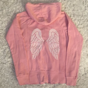 Victoria’s Secret kofta - Victorias secret kofta i storlek xs, jätte fint skick. Vill du köpa trycker du på ”köp nu” jag postar inom 24h.