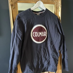 Sweatshirt Colmar - Marinblå sweatshirt från colmar med märke frotté💕