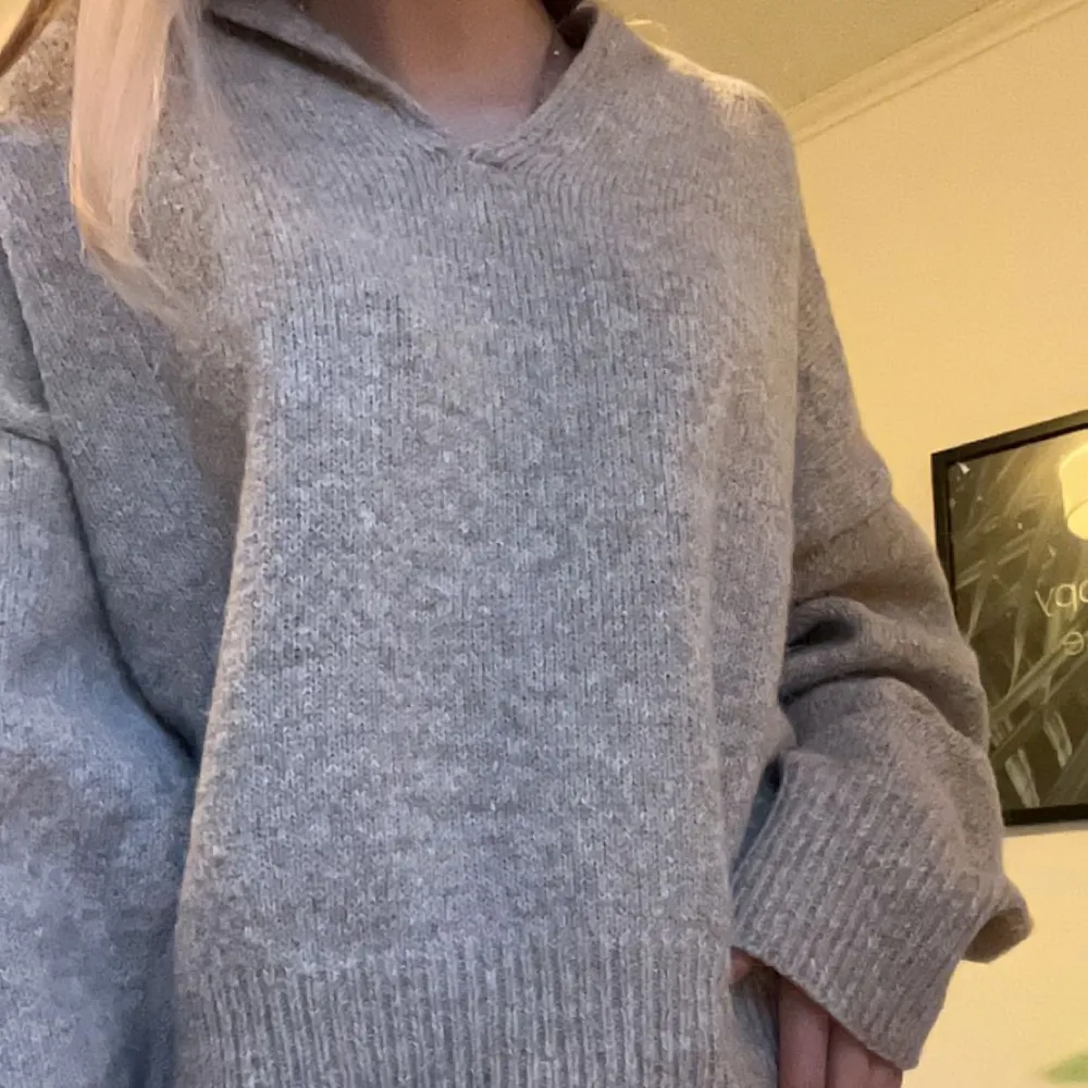 Så fin och skön stickad tröja från märket topshop!💗 köpt på Asos förra året men har bara legat i garderoben sen dess. Stickat.