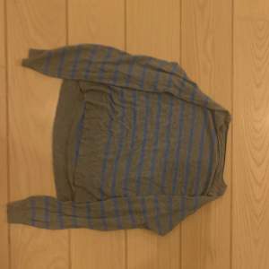 Randig tröja med skönt Matrial 
