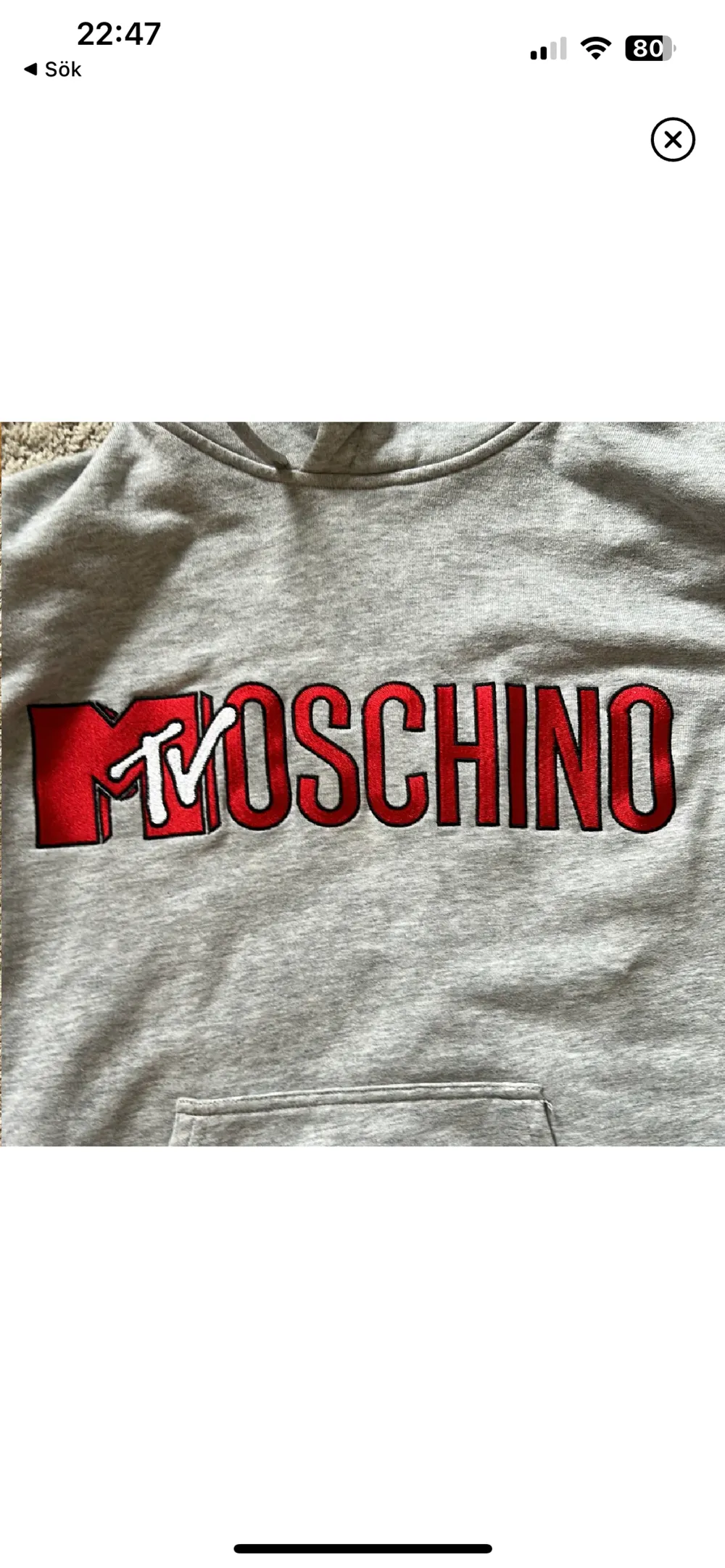 Super snygg hoodie från moschino x hm! ❤️. Hoodies.
