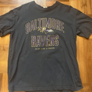Baltimore ravens t-shirt - HM  stl S Gott skick