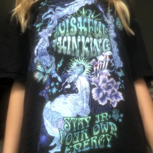 Oversized tröja med tryck  - I gott skick har haft på mig typ en gång 