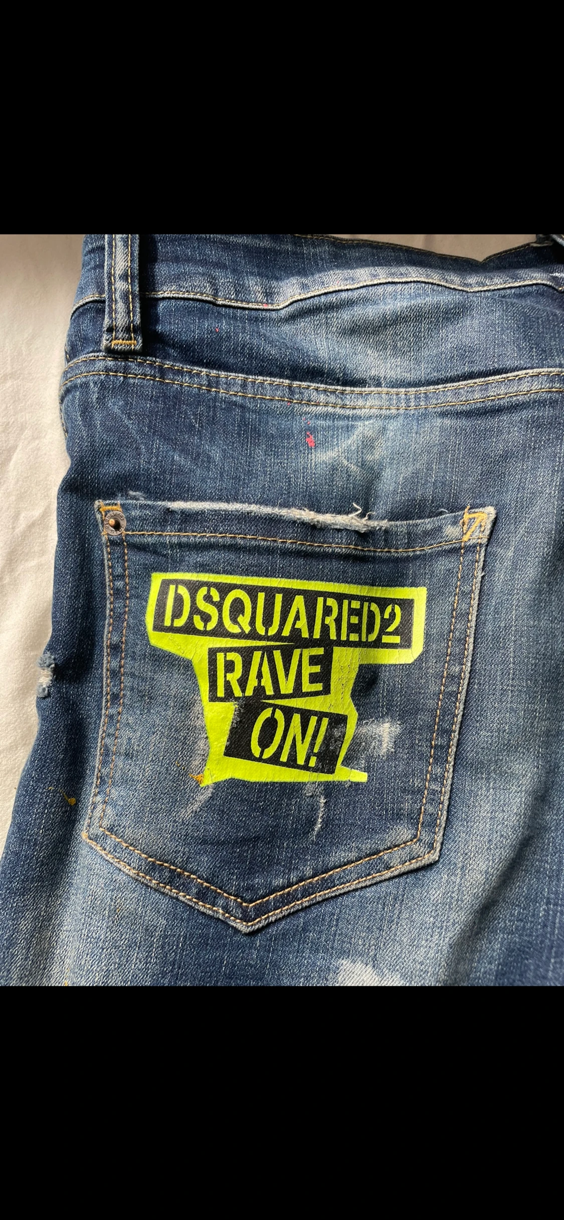 dsquared2 jeans säljes  - 90