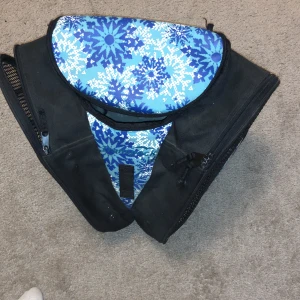 Konståkningsväska  - Den är i fint skick  Köptes på Teijas skateshop