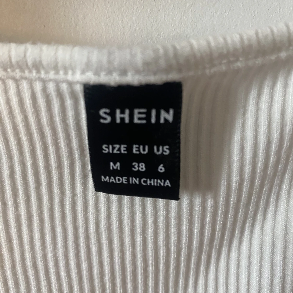 Vit söt U ringad topp  - 90