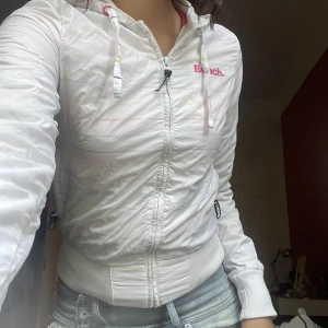 Höst jacka 🍂🍂 - Perfekt för hösten🍂 Liten fläck på sista bilden som knappt syns 