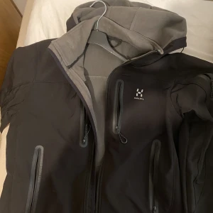 Haglöfs vindjacka - Nypris 3000kr 