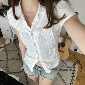 kortärmad skjorta - jättegullig kortärmad skjorta storlek 36, passar även 34