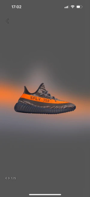Yeezy 350 v2 - Ny Alla tags Box och allt  Oanvända Priset är runt 4500-5000 kr