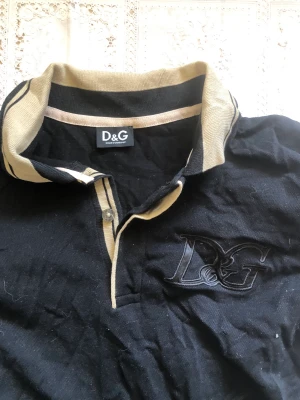 D&G Piké - Aldrig använt tagg och allt finns bara verify check klistret borta, syns lite