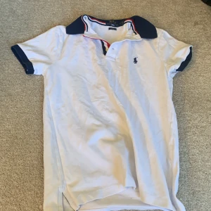 PRL pike  - Jättefin piké tröja från Polo ralph lauren. Inga tecken på användning.