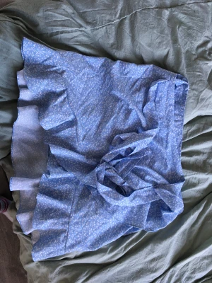 Fin kjol - Använd ett fåtal gånger. Väldigt skönt luftigt material.