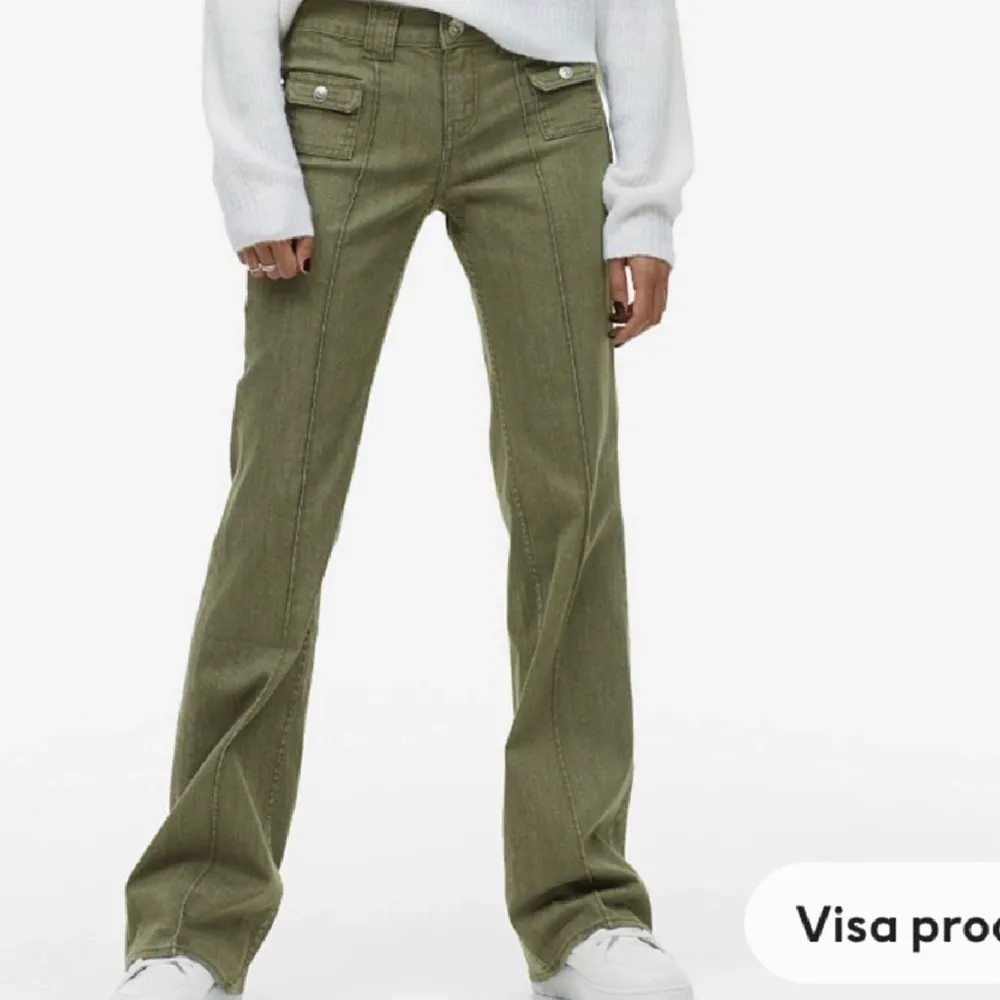 Säljer dessa skit balla och trendiga jeans som är helt slutsålda, de är knappt använda och precis som nya . Jeans & Byxor.