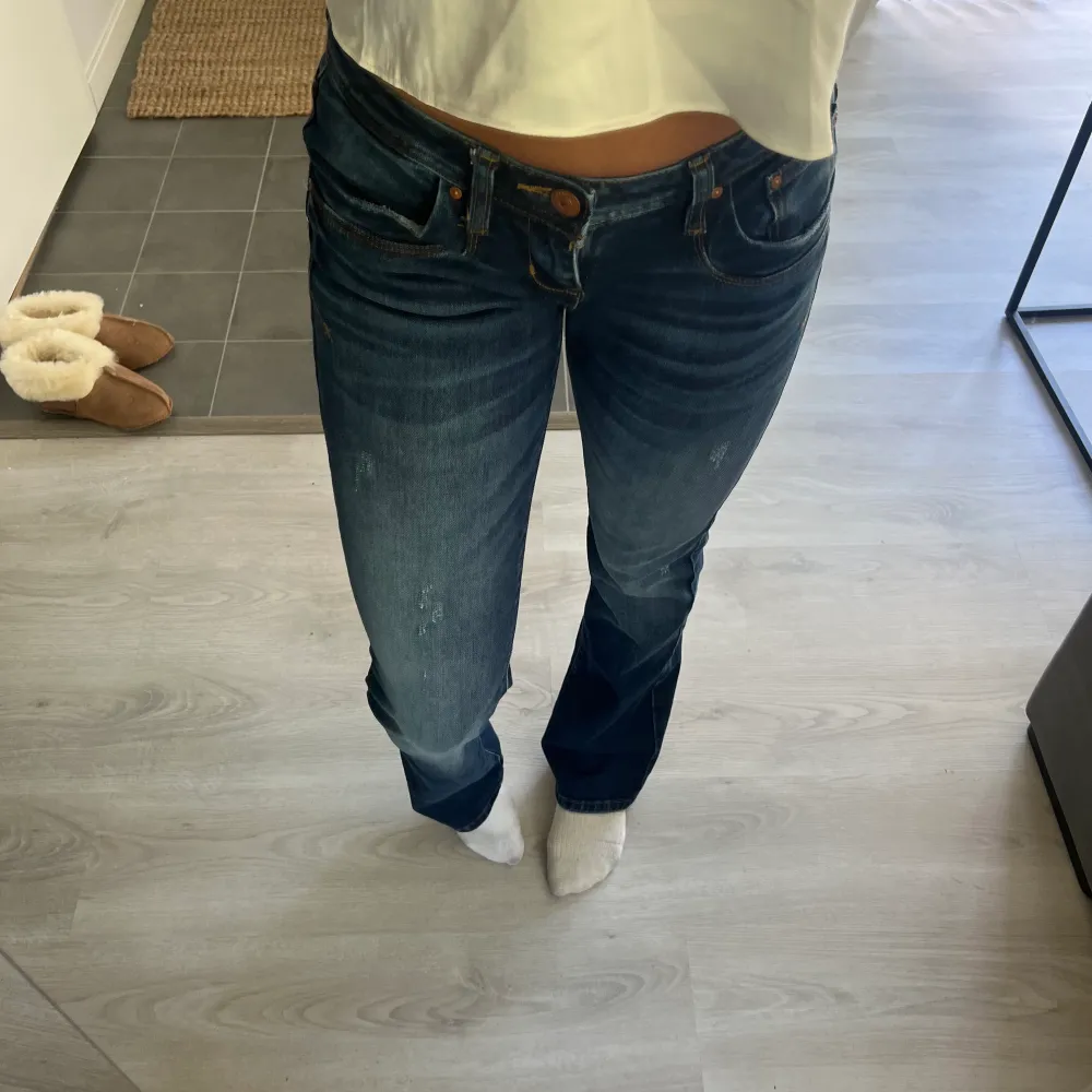 SKIT snygga lågmidjade jeans från LTB! Aldrig använda❤️‍🔥. Jeans & Byxor.