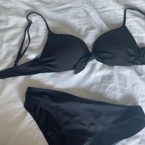 Bikink - Oanvänd bikini från h&m som var för liten💗