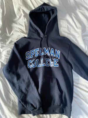 Hoodie - Hoodie från champion, super mysig 🥰🥰