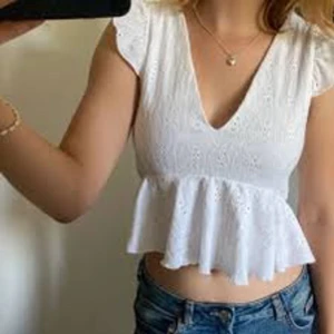 Somrig topp  - Säljer för kommer ej till användning längre, super bra skick 💗💗💗