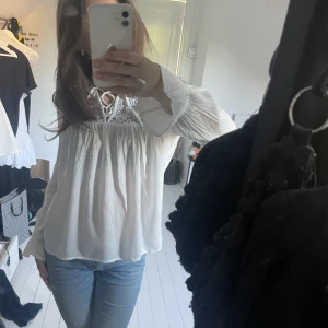 Vero Moda blus - Jättesöt blus ifrån vero Moda💕Storlek xs