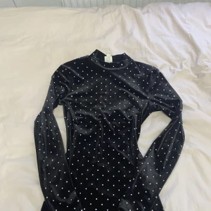 Svart mini dress - Klänning från hm 