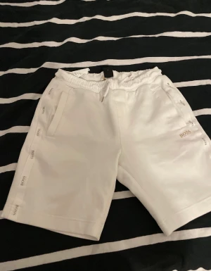 Hugo Boss shorts - Storlek M  Använda fåtal gånger Extremt limiterade  8,5/10